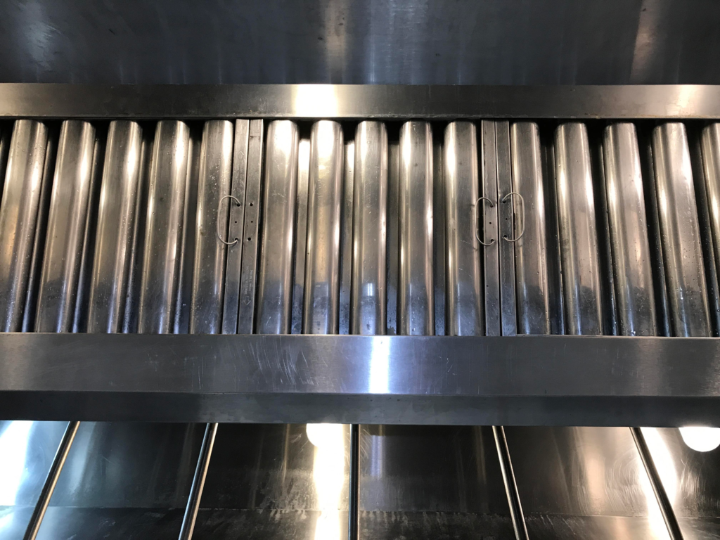 Commercial kitchen filter